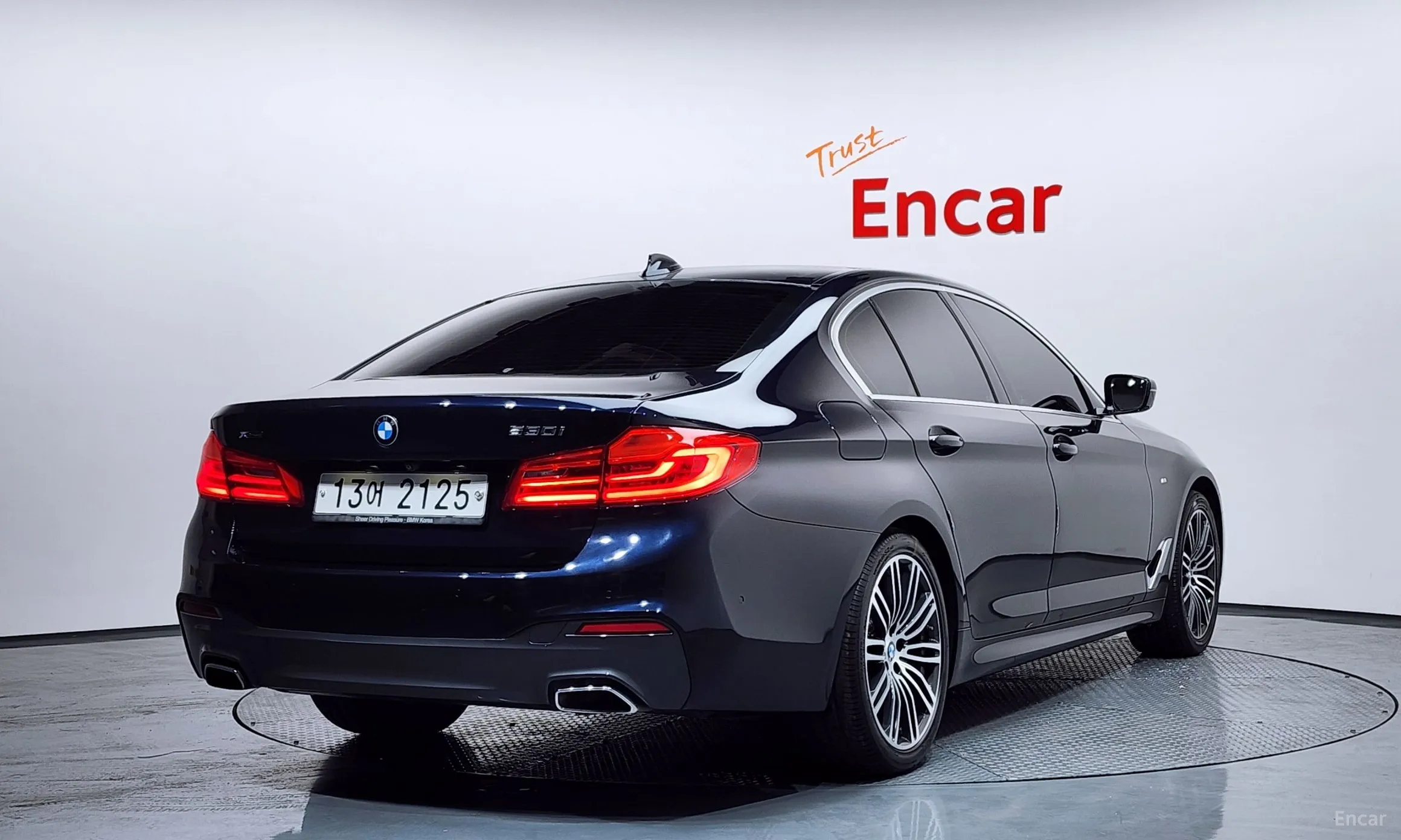 BMW 5 Series (G30) превью 2