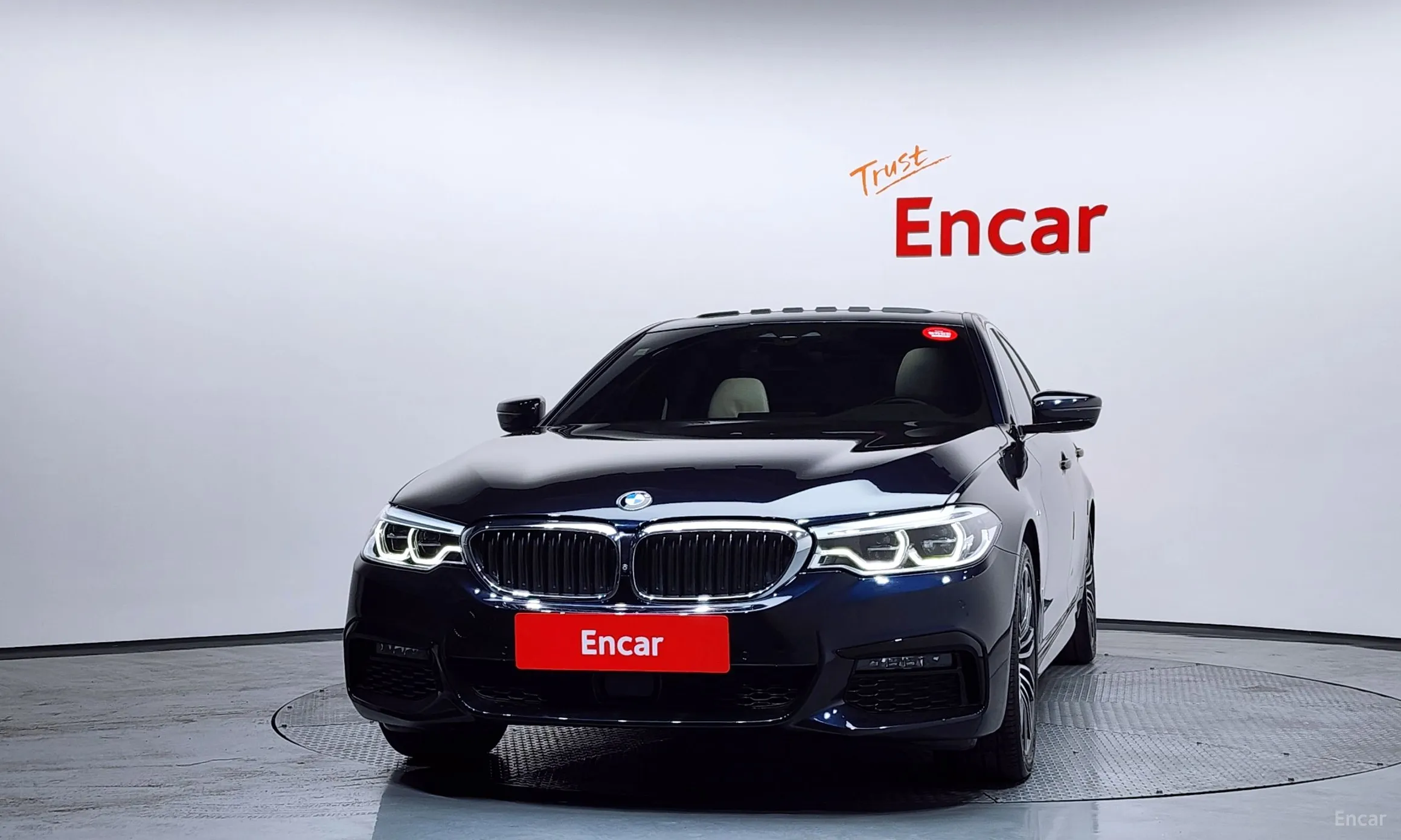 BMW 5 Series (G30) превью 3