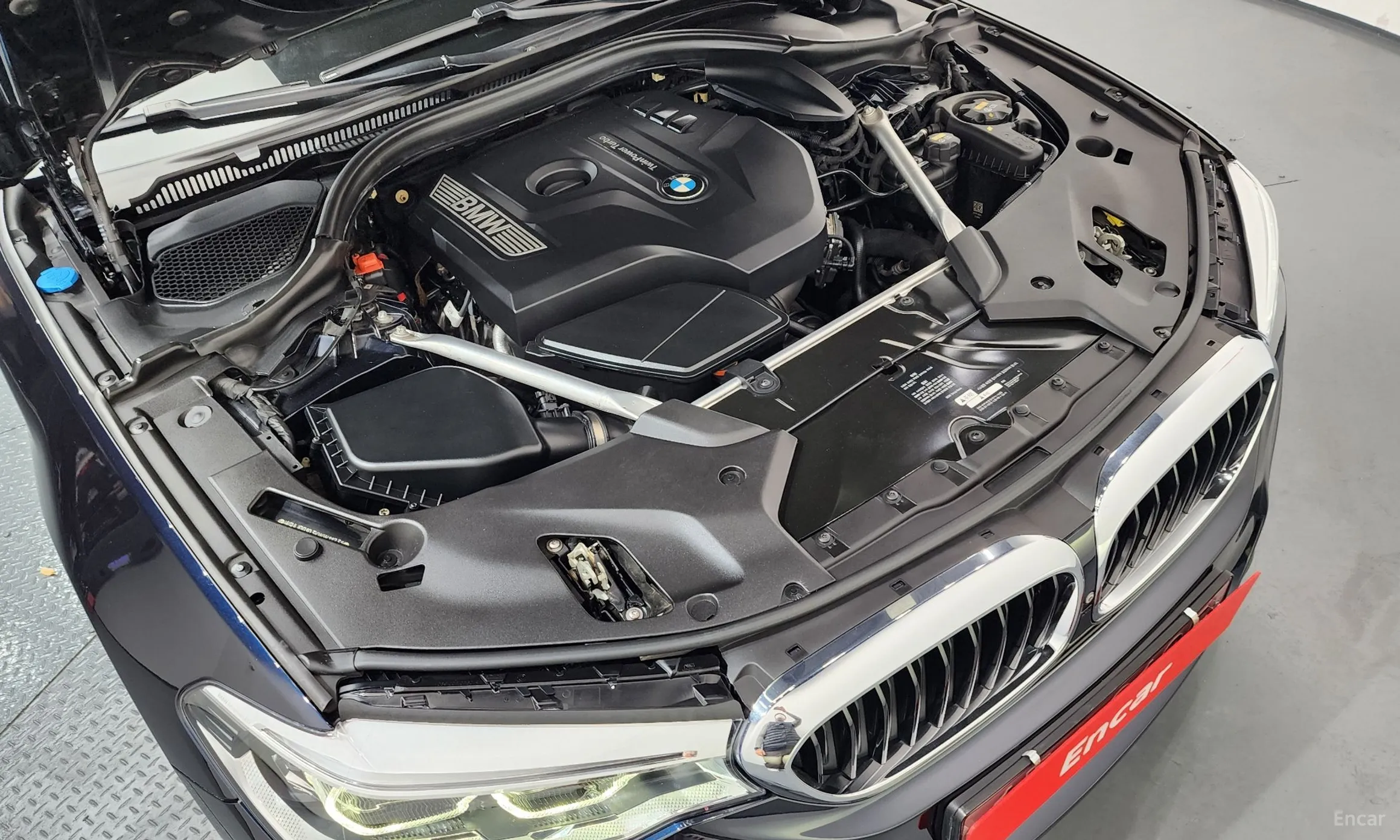 BMW 5 Series (G30) превью 6