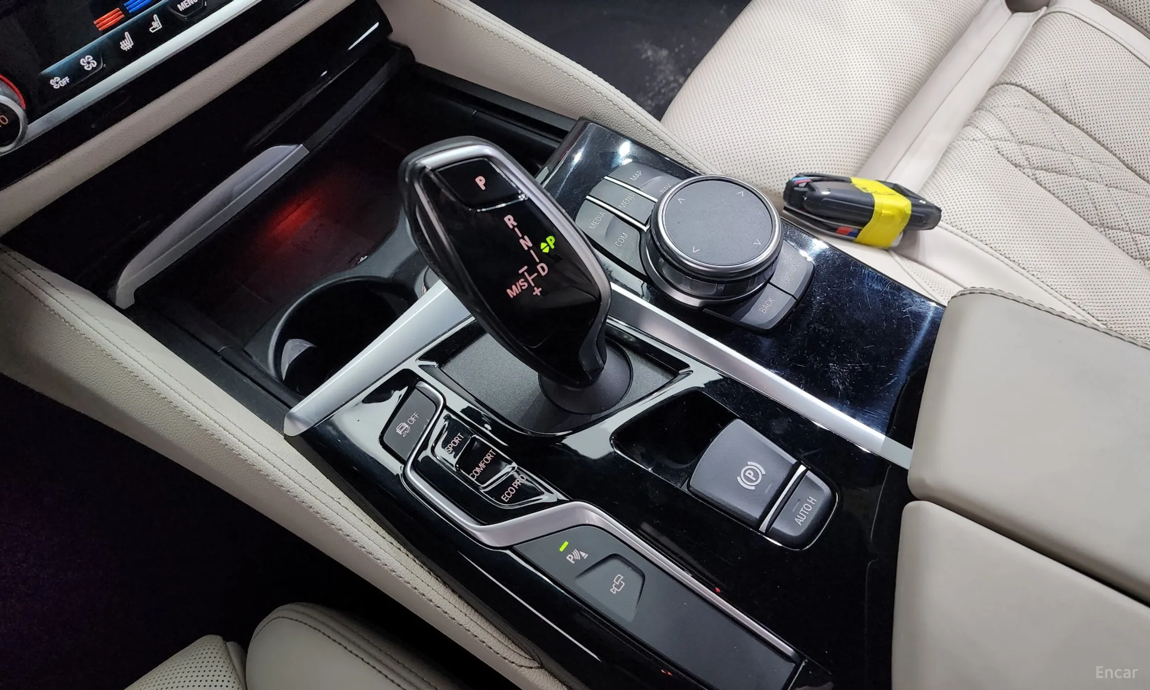 BMW 5 Series (G30) превью 9