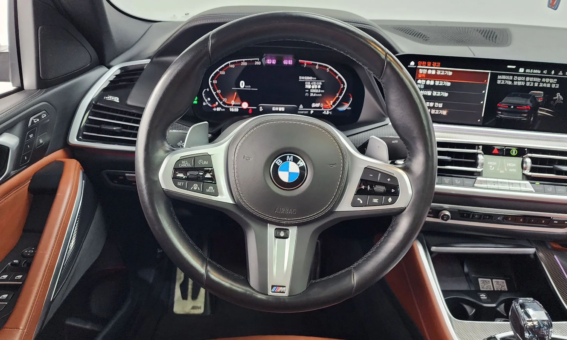 BMW X6 (G06) превью 13