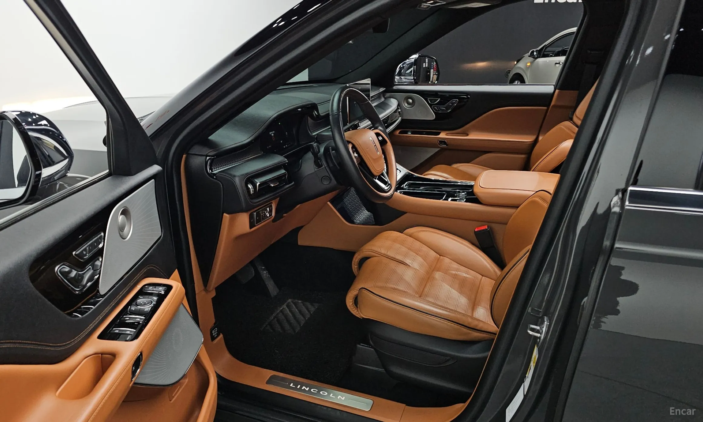 Lincoln Aviator 2nd Generation превью 11