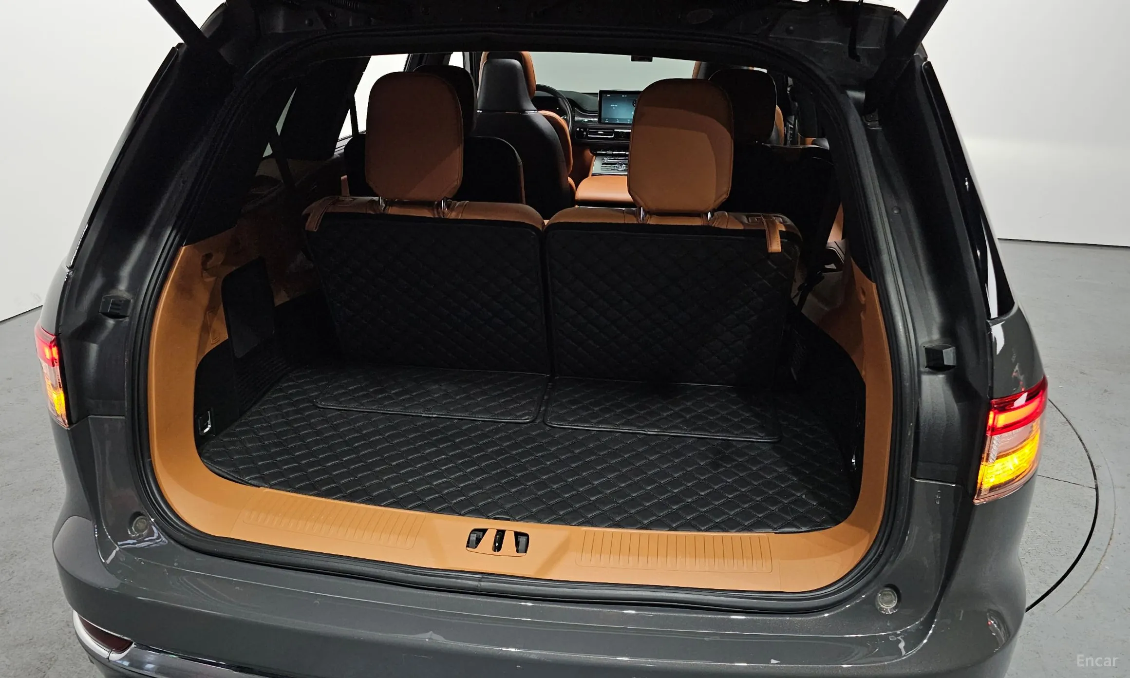 Lincoln Aviator 2nd Generation превью 20
