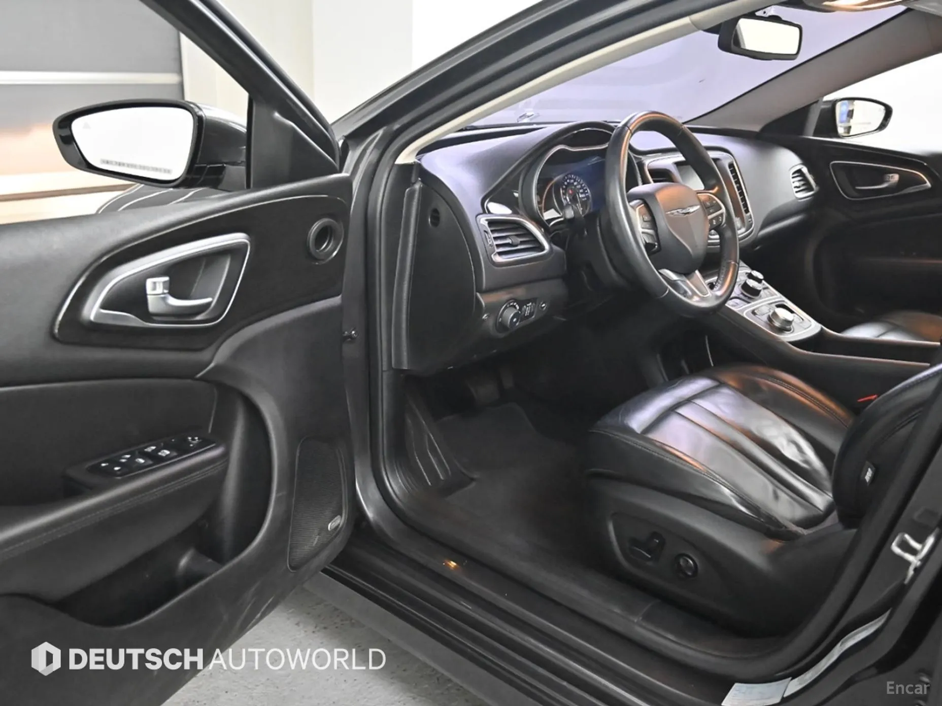 Chrysler 200 Second generation превью 11