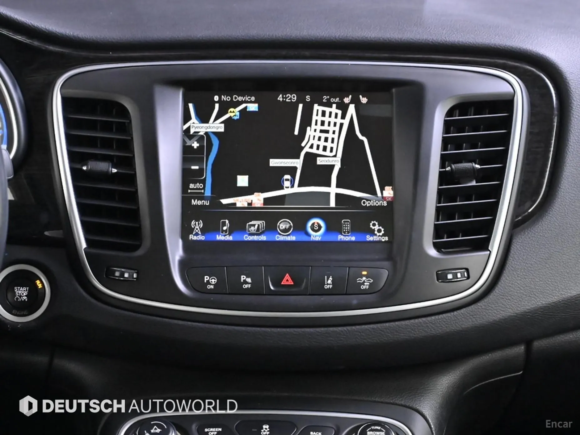 Chrysler 200 Second generation превью 14