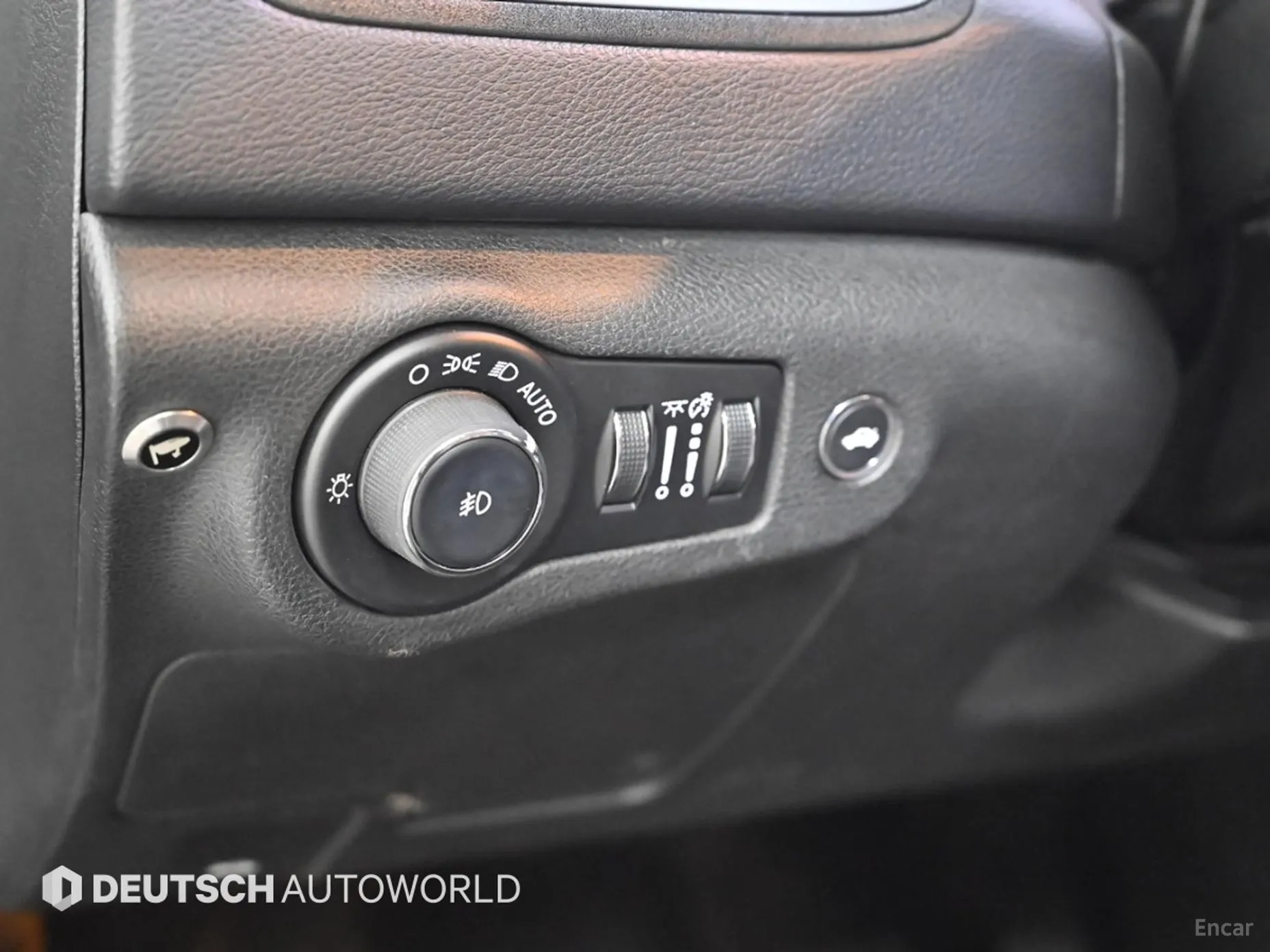 Chrysler 200 Second generation превью 16