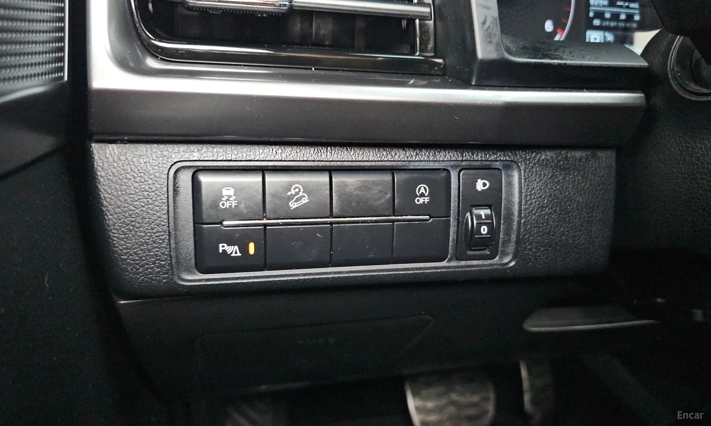 KG Mobility (SsangYong) Rexton Sports превью 15
