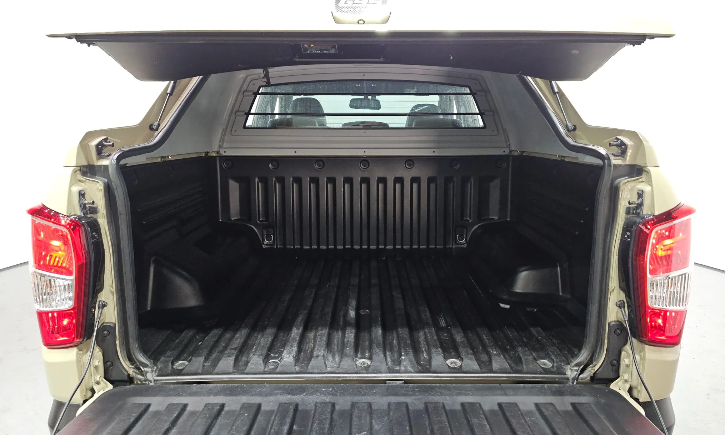 KG Mobility (SsangYong) Rexton Sports превью 20