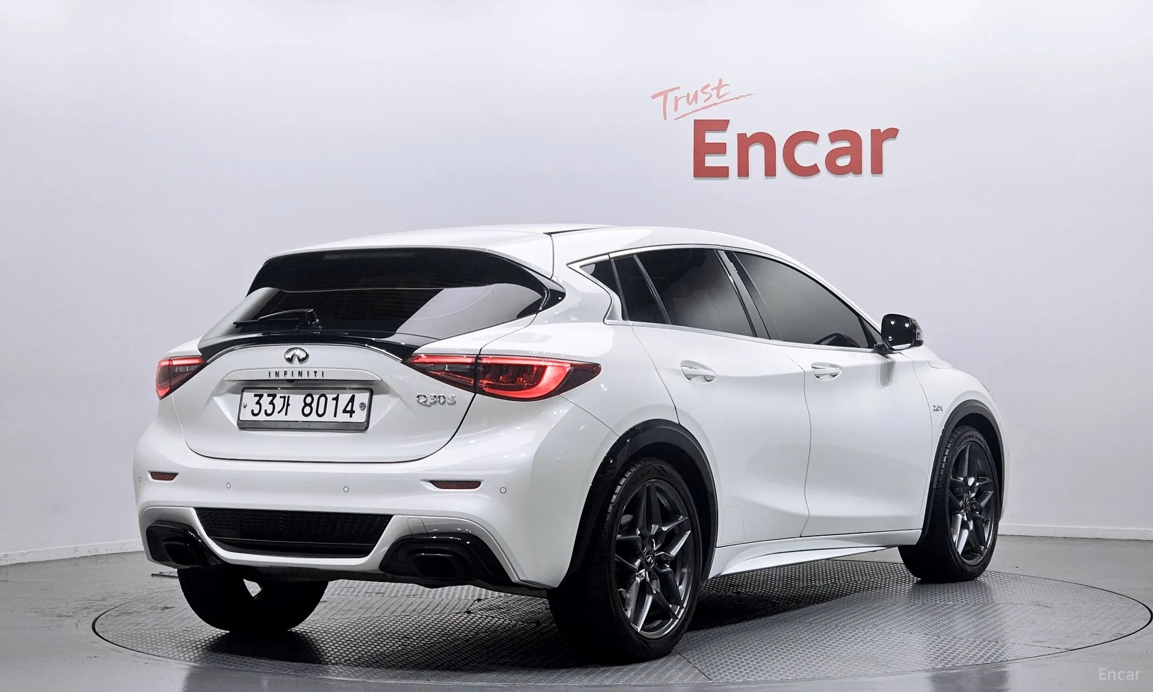 Infiniti Q30 превью 2