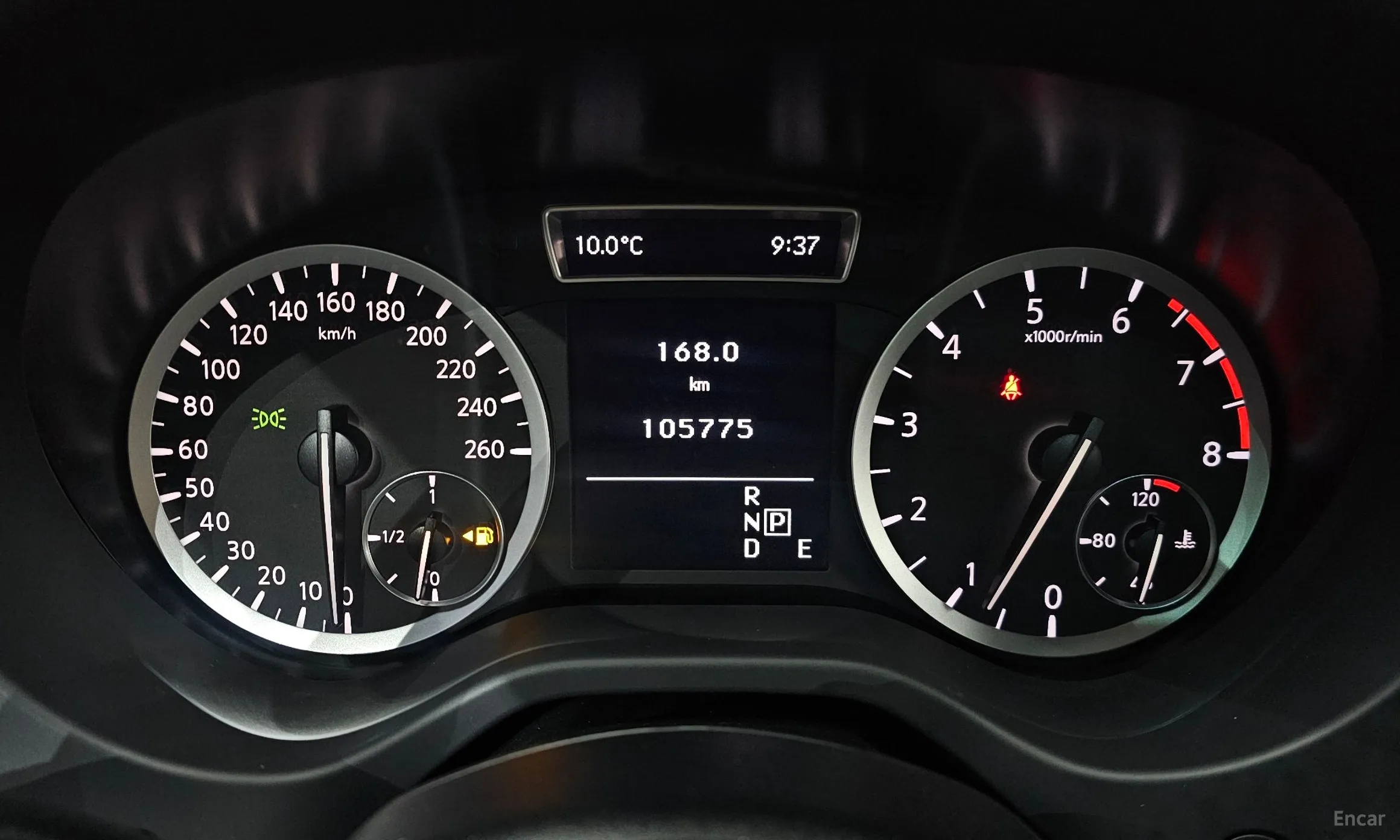 Infiniti Q30 превью 8