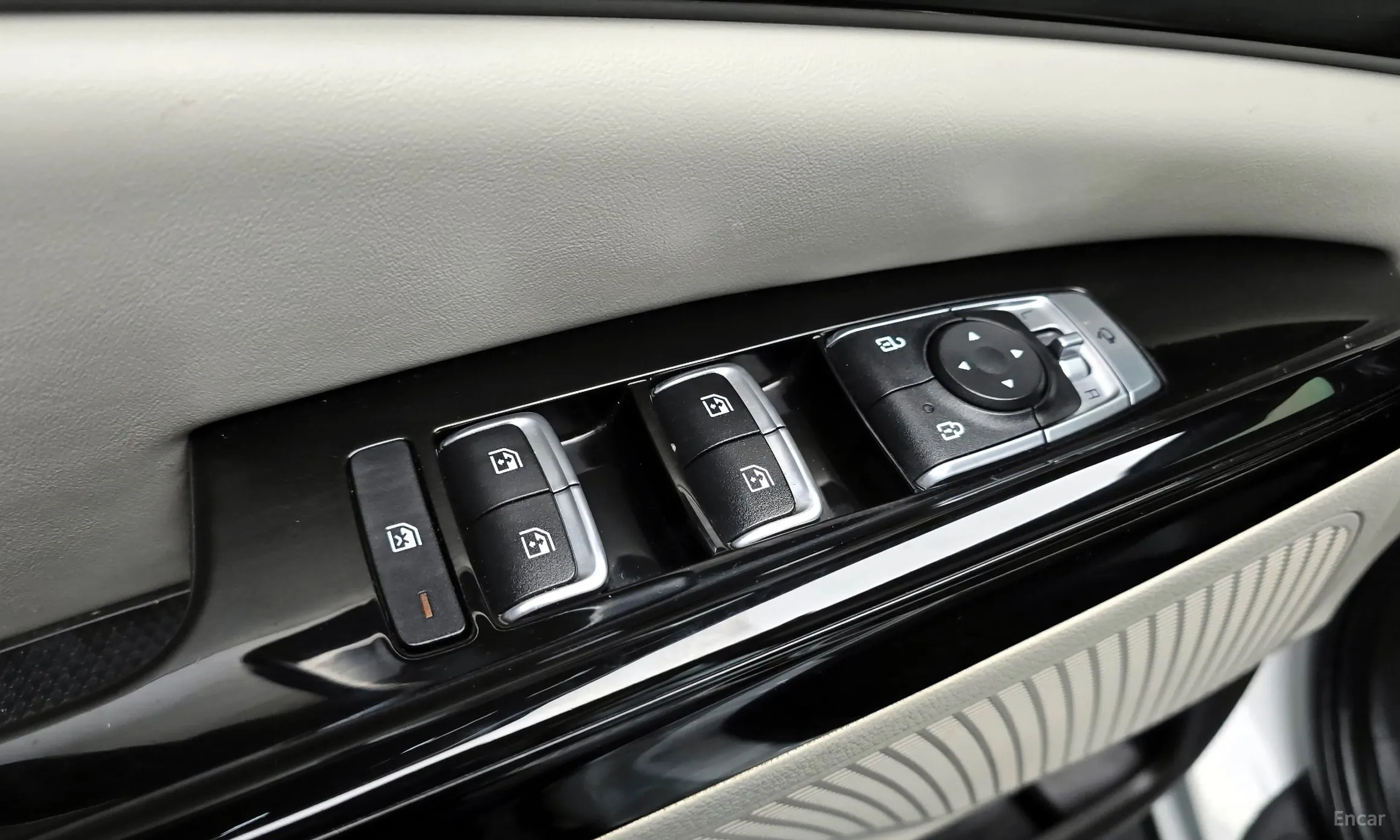 Kia Carnival Gen 4 превью 18