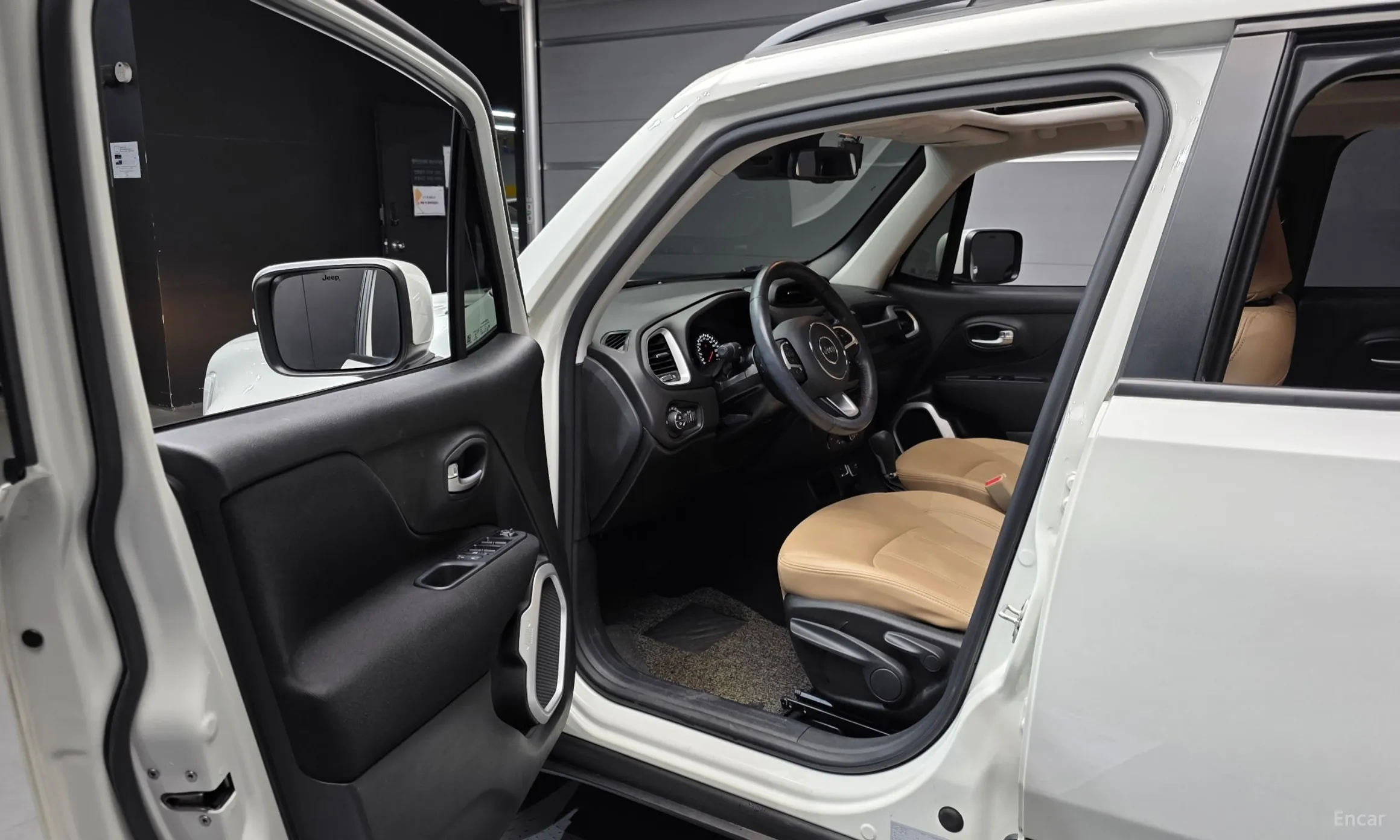 Jeep Renegade превью 11