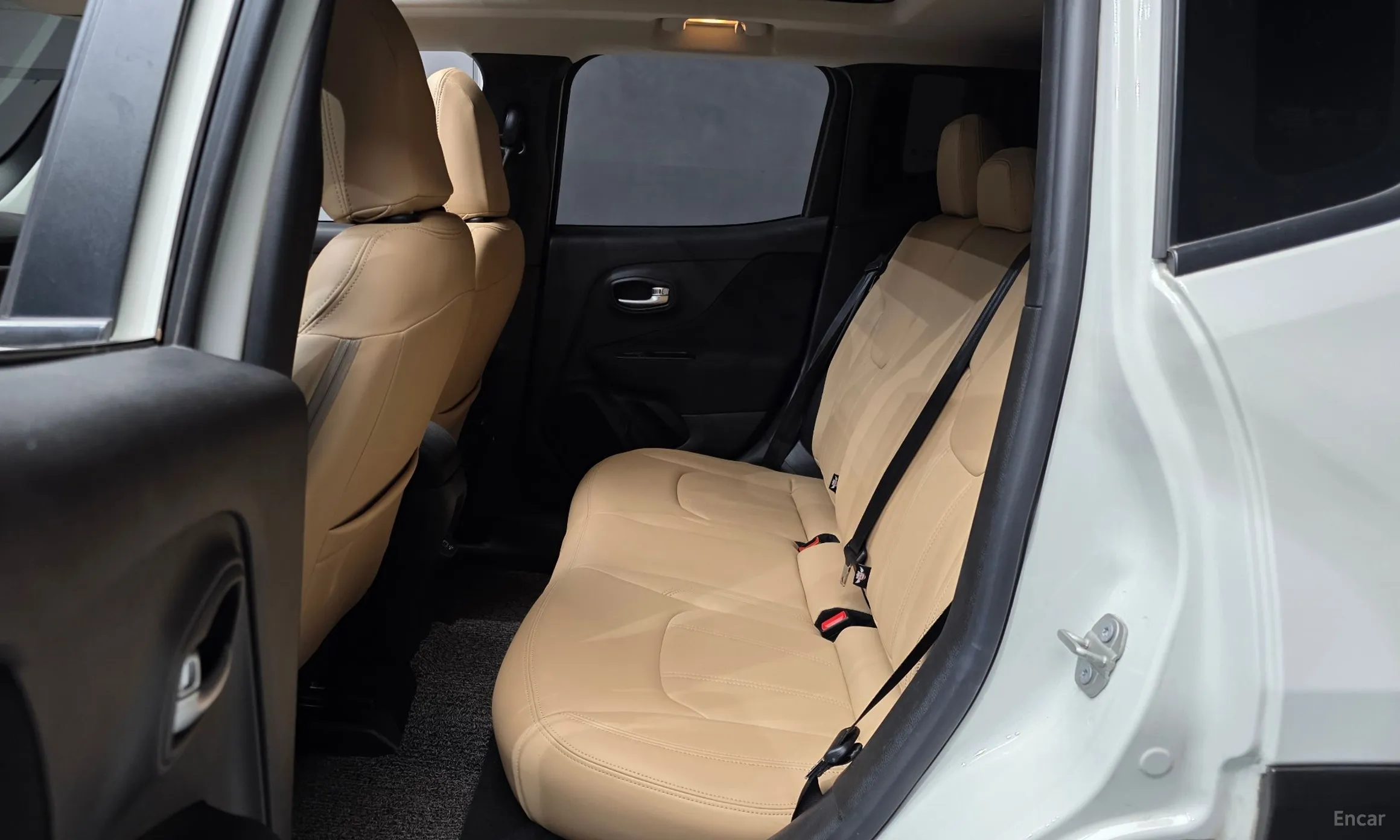 Jeep Renegade превью 12