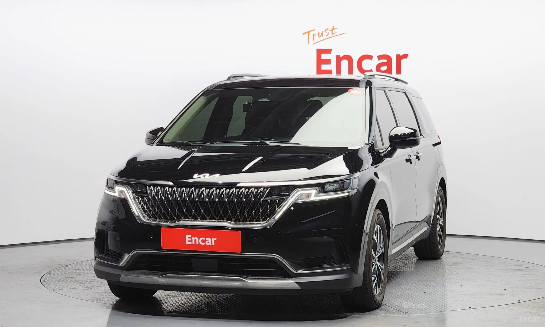 Kia Carnival Gen 4 превью 3