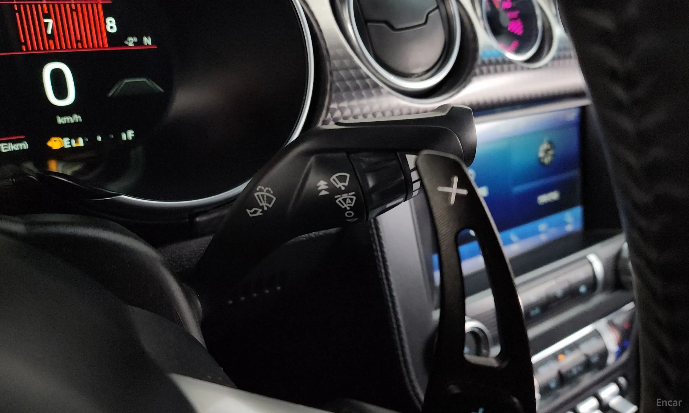 Ford Mustang превью 14