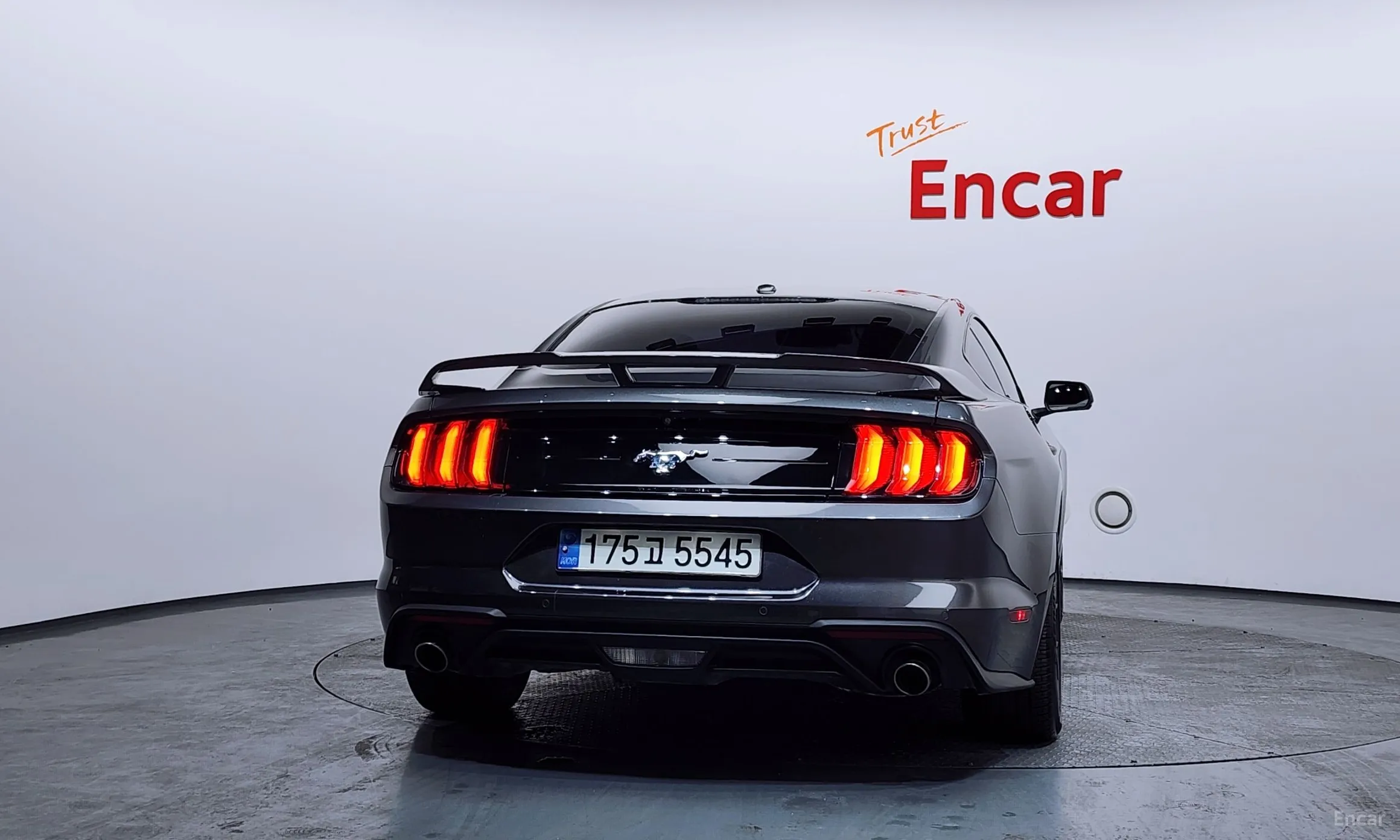 Ford Mustang превью 4