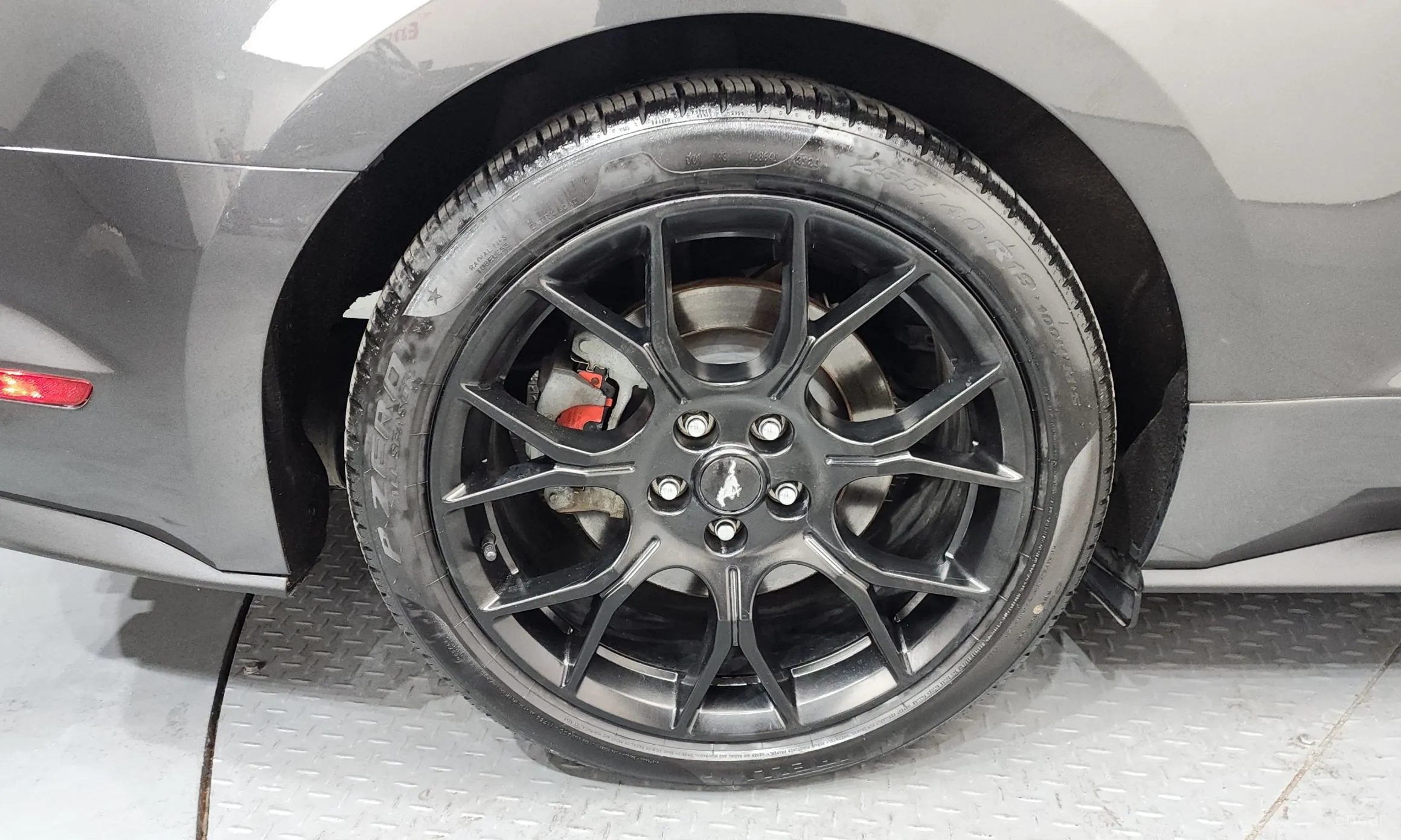 Ford Mustang превью 5