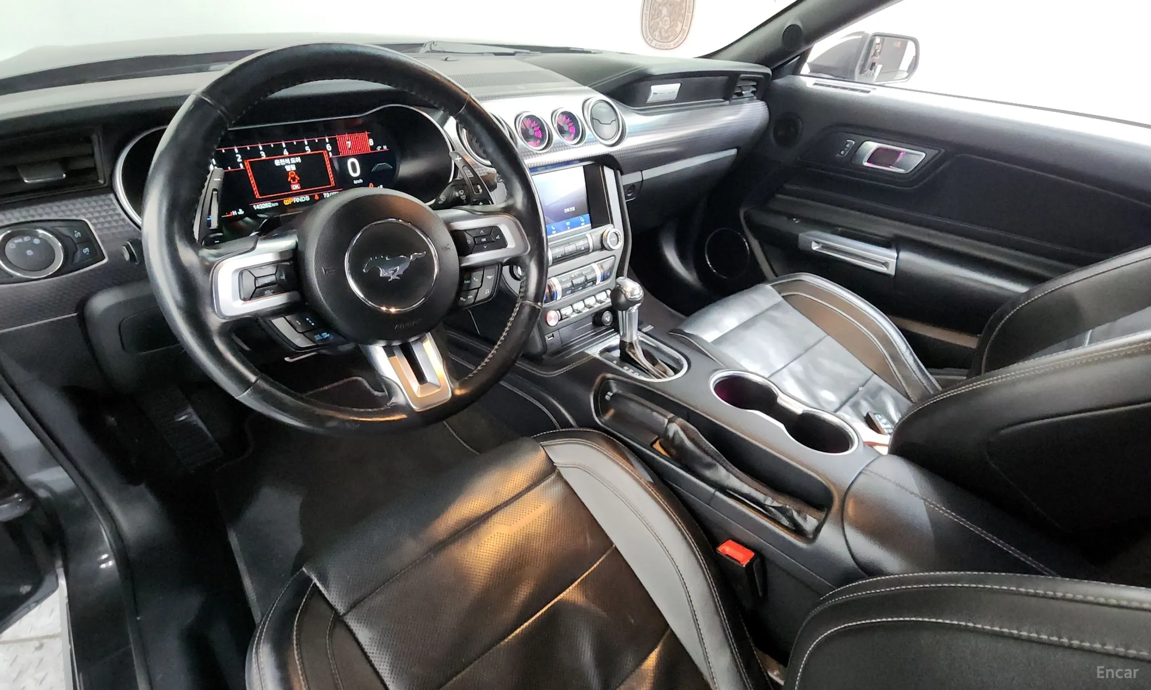 Ford Mustang превью 7