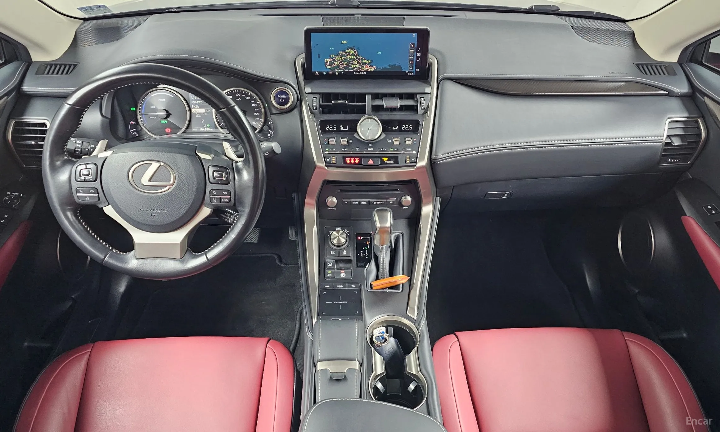 Lexus NX300h превью 7