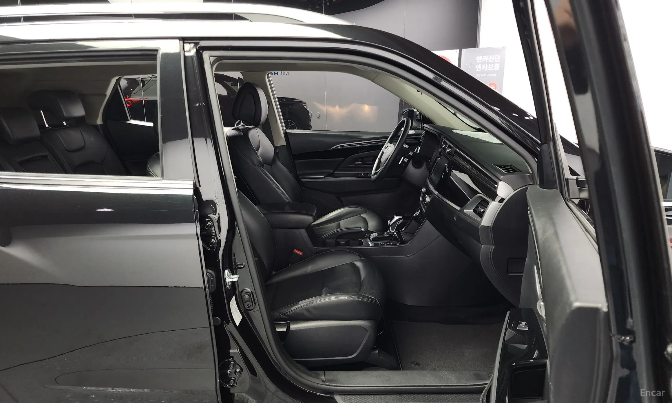 KG Mobility (SsangYong) Beautiful Korando превью 10