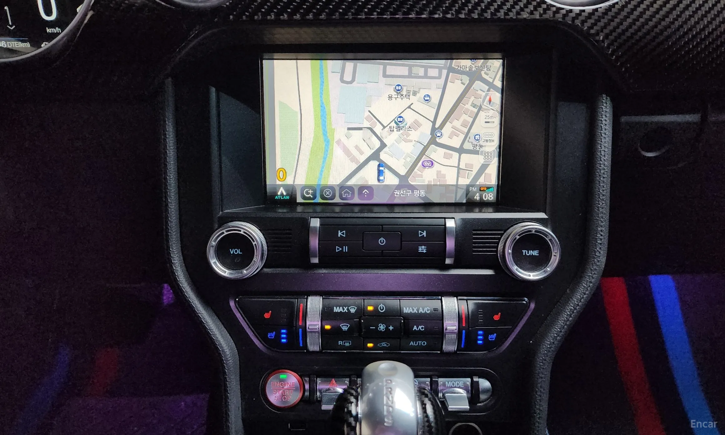 Ford Mustang превью 17