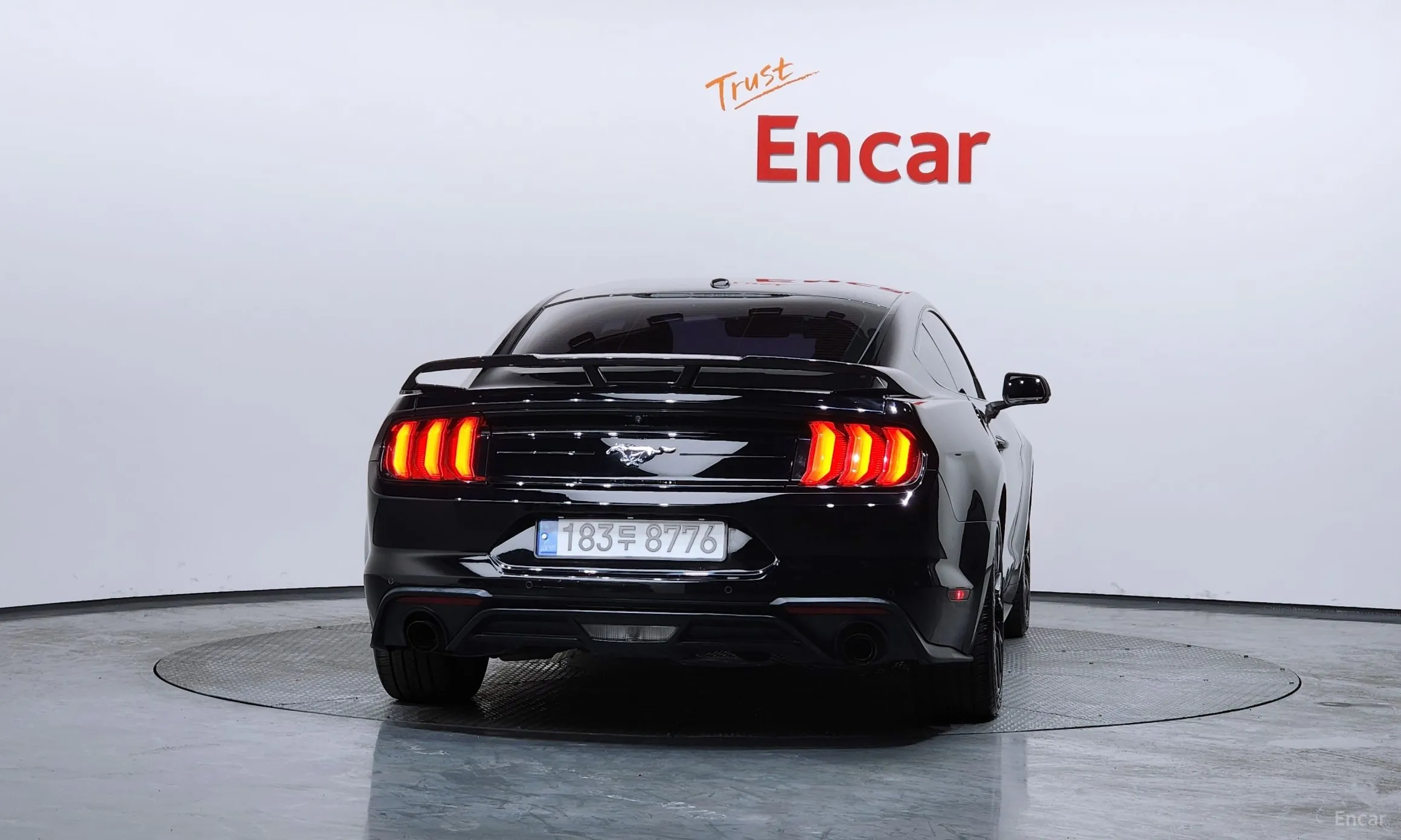 Ford Mustang превью 4