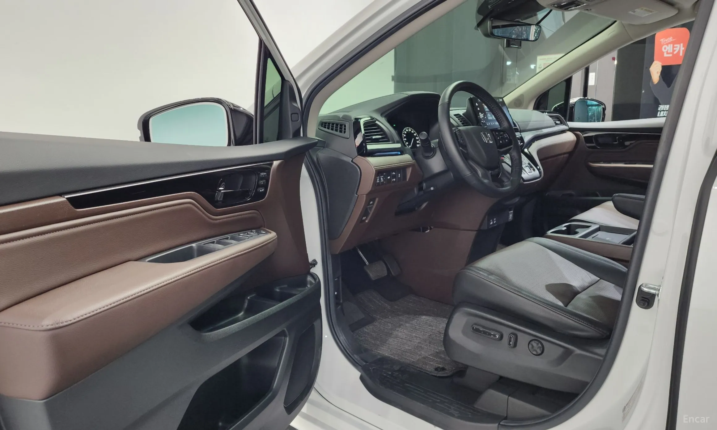 Honda Odyssey превью 10