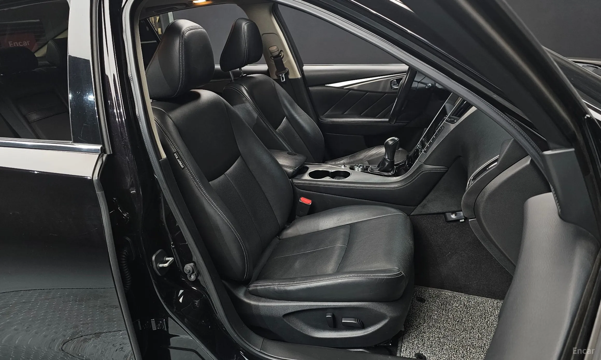 Infiniti Q50 превью 10