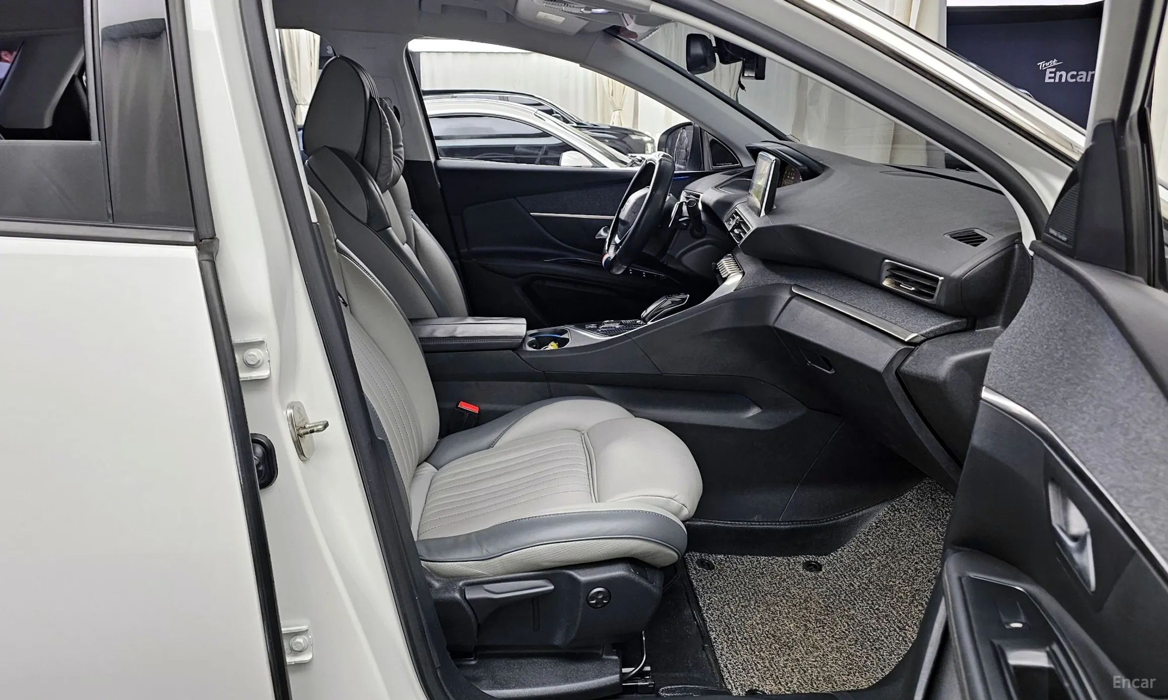 Peugeot 3008 2nd generation превью 11