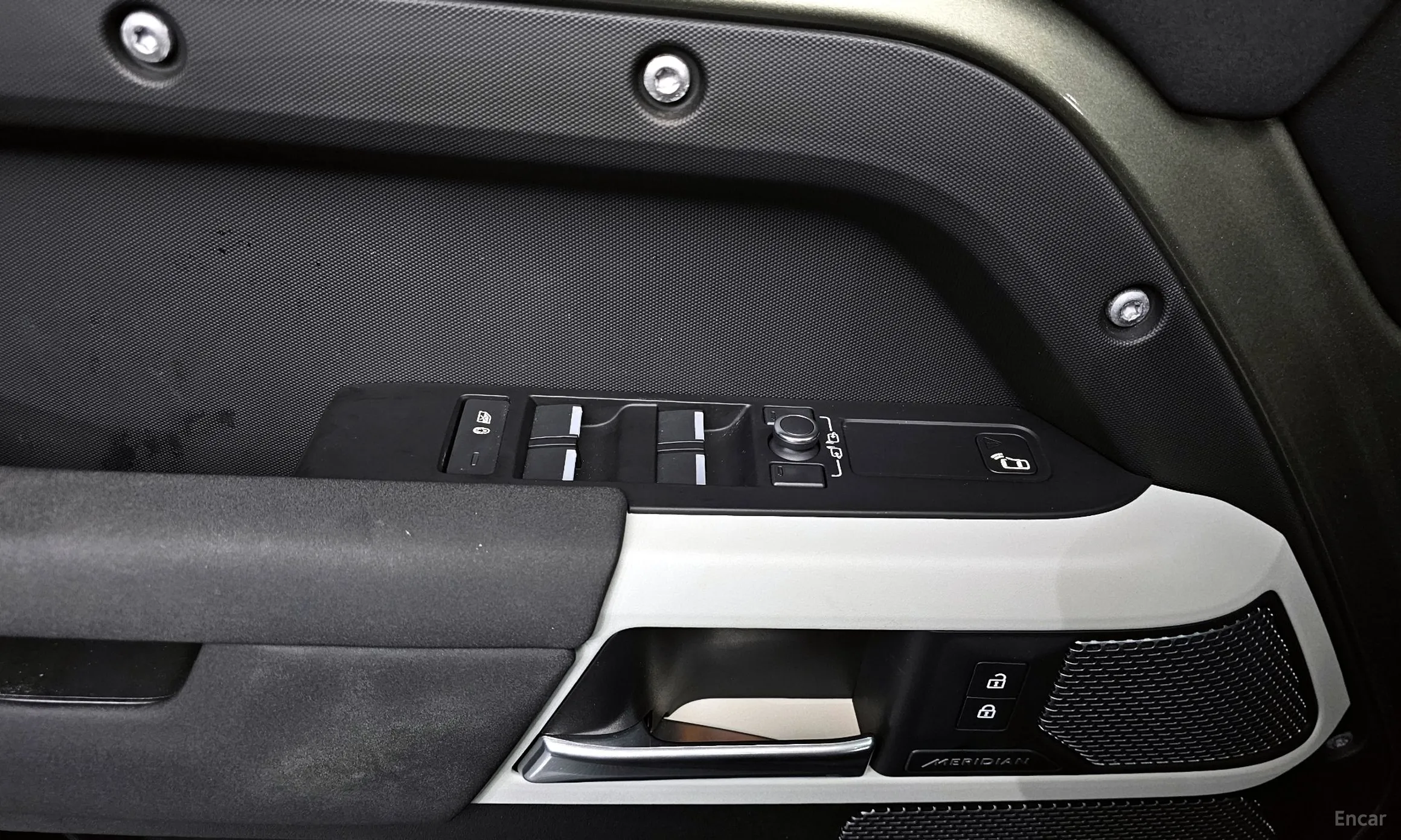 Land Rover Defender (L663) превью 12
