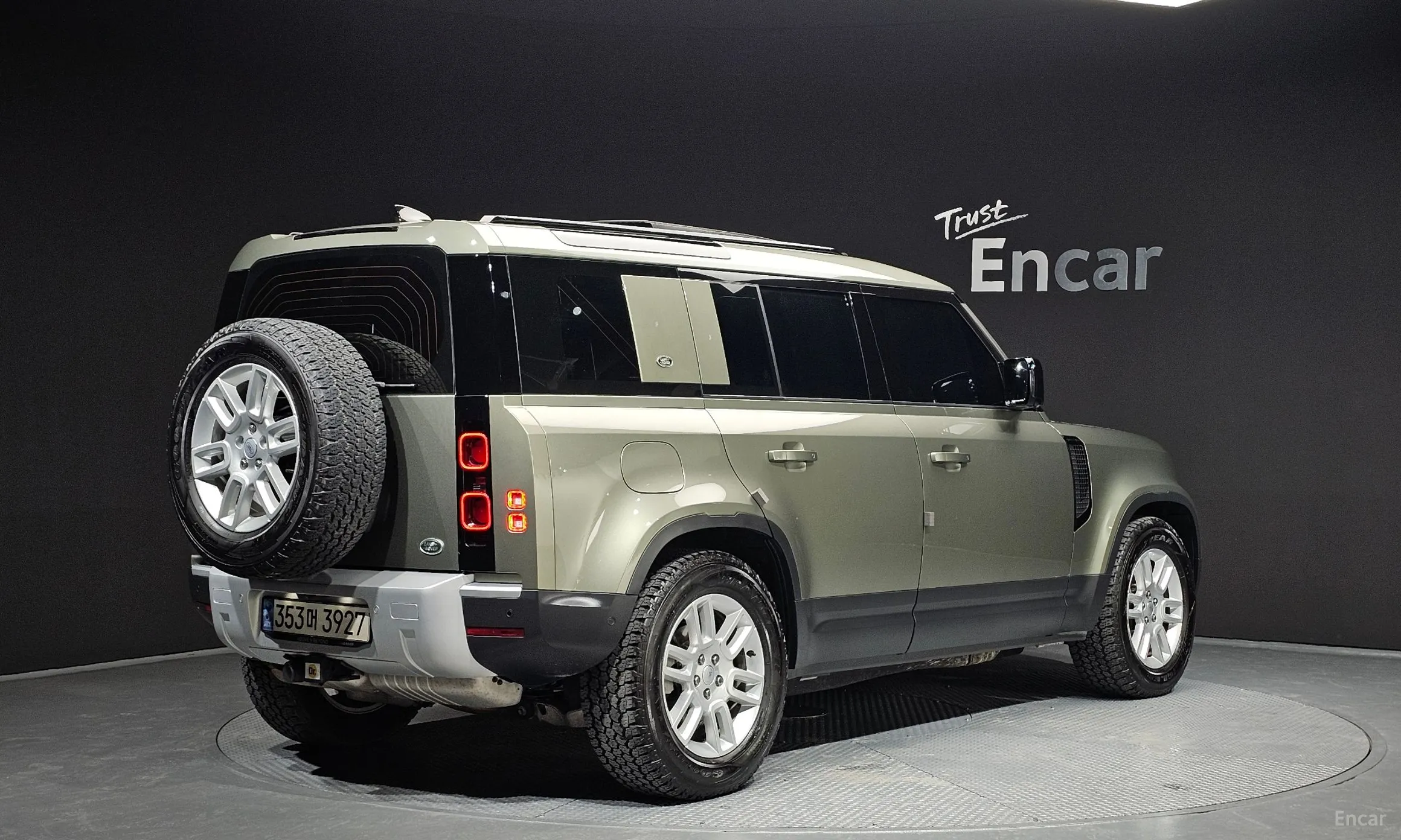 Land Rover Defender (L663)