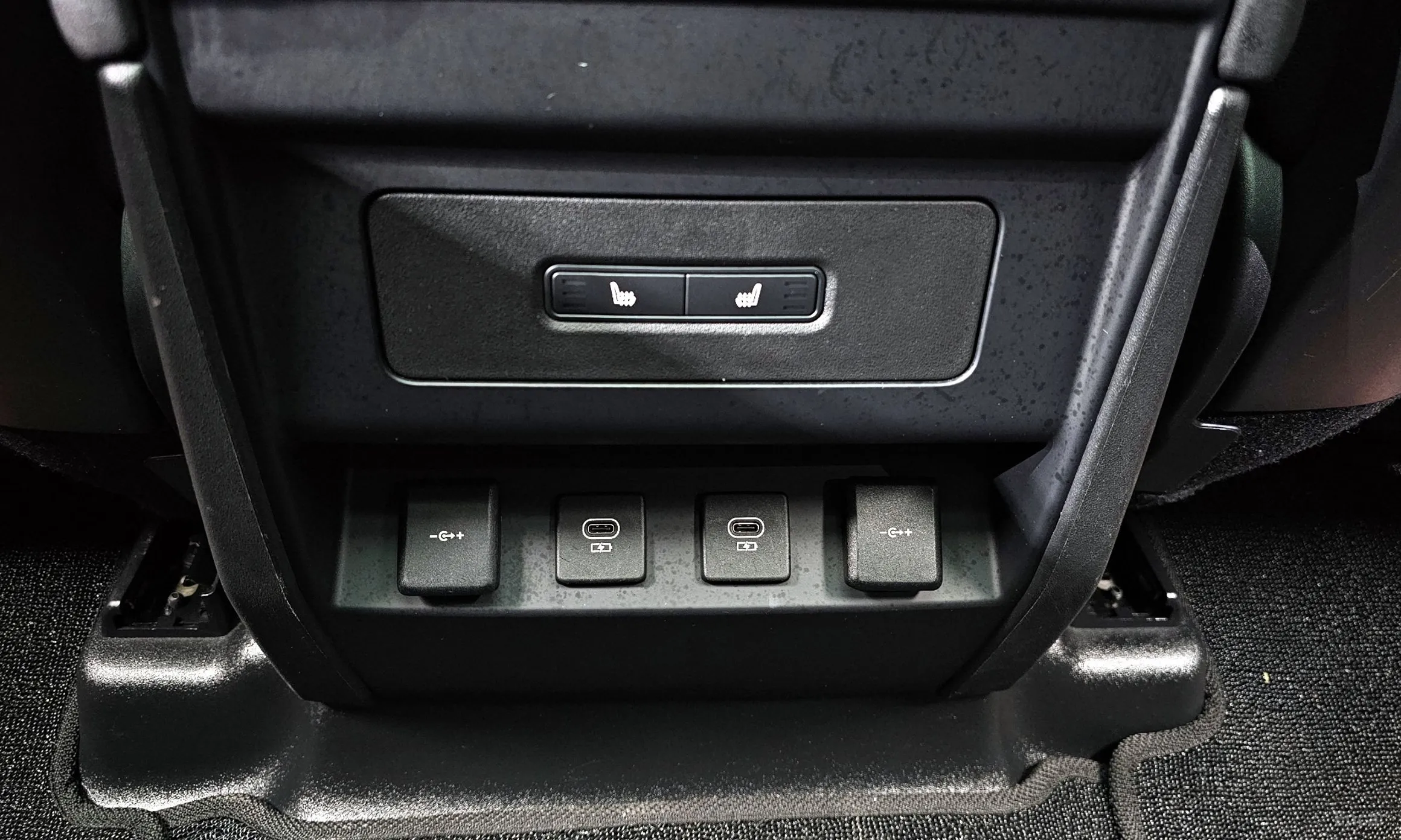 Land Rover Defender (L663) превью 17