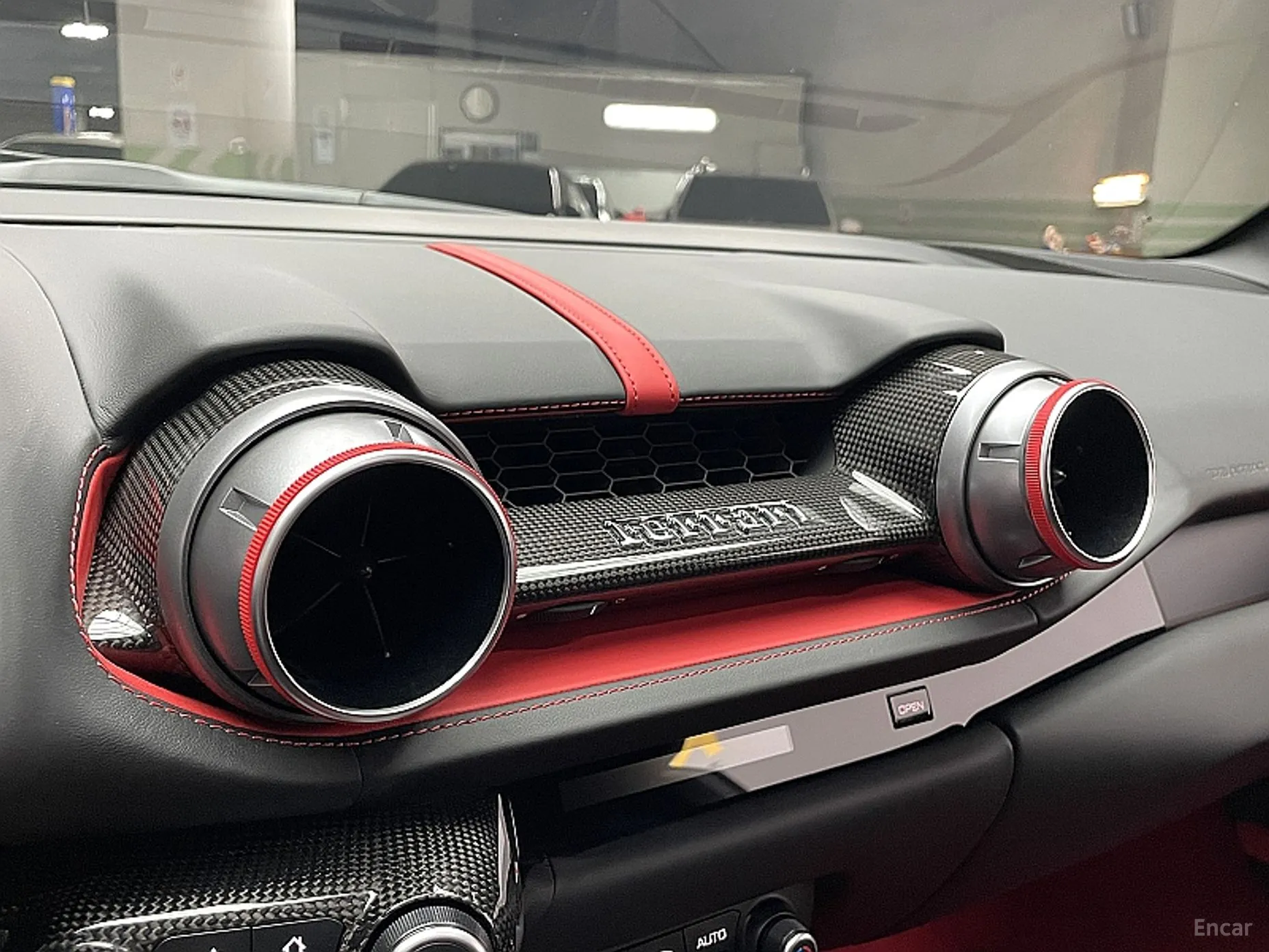 Ferrari 812 GTS превью 13