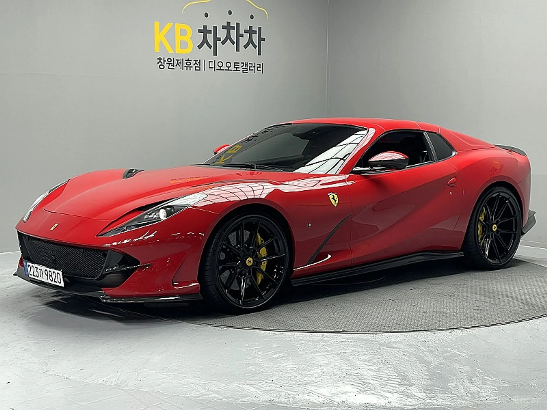 Ferrari 812 GTS превью 20