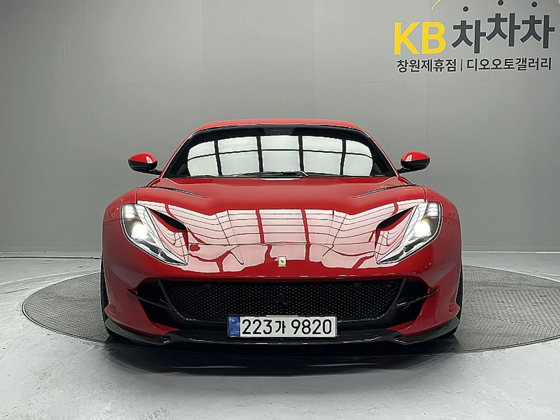 Ferrari 812 GTS превью 3