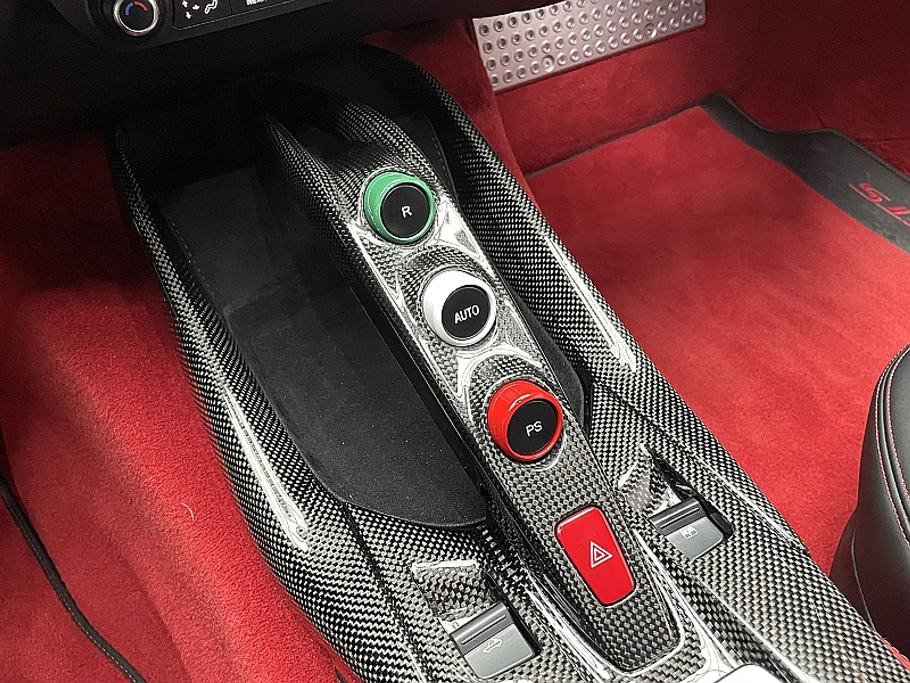 Ferrari 812 GTS превью 9