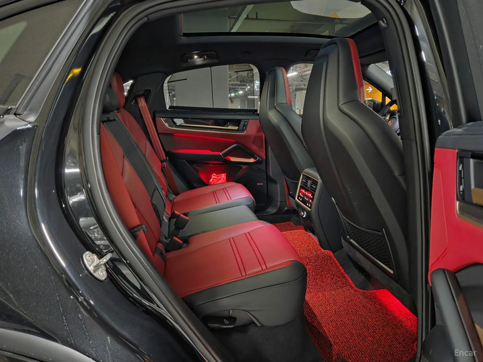 Porsche Cayenne (PO536) превью 12