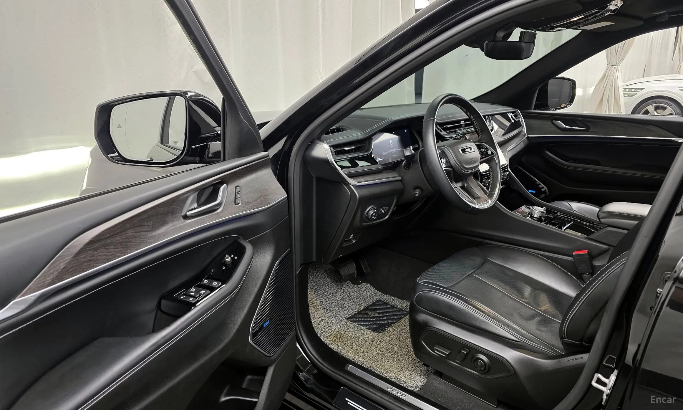Jeep Grand Cherokee (WL) превью 10