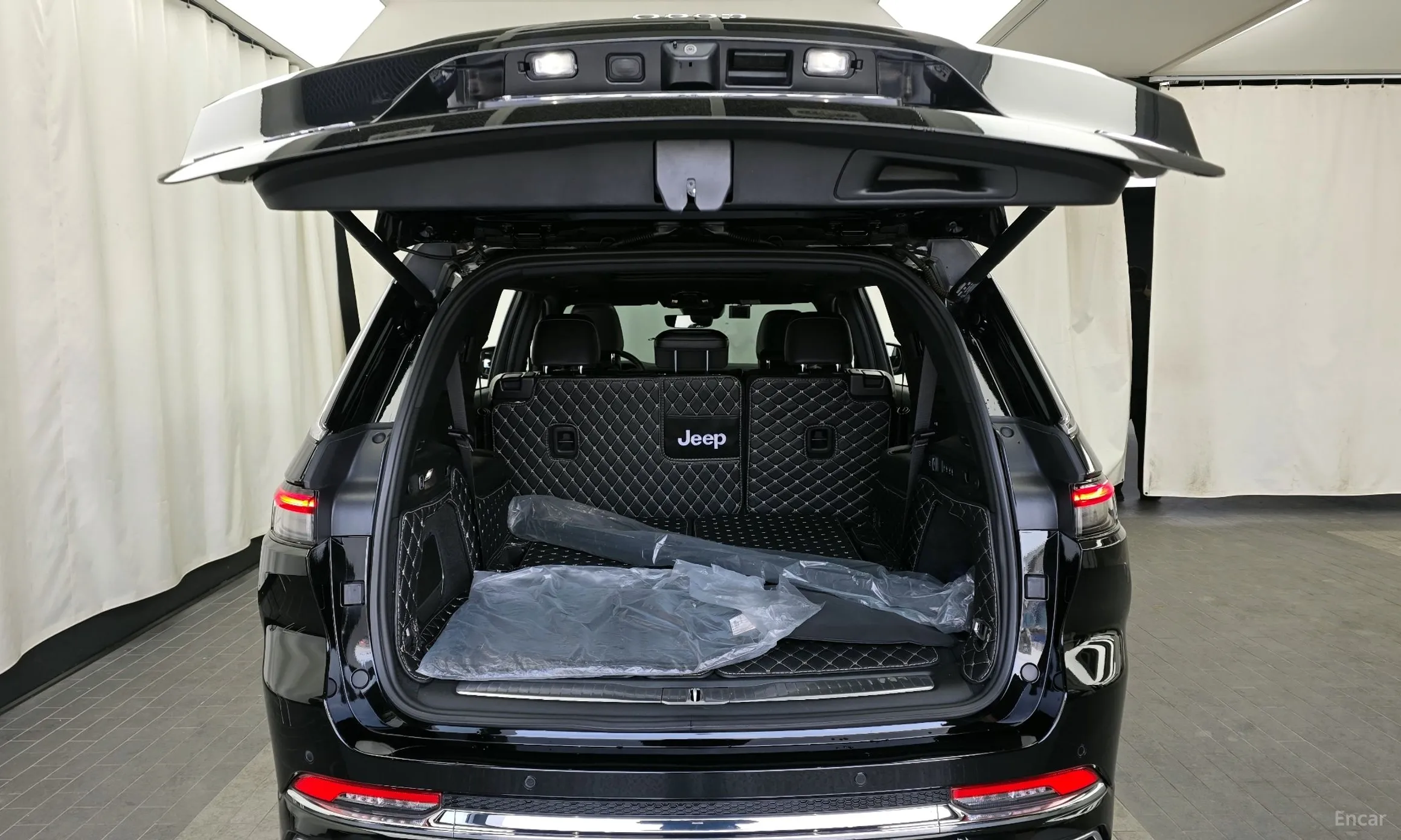Jeep Grand Cherokee (WL) превью 20
