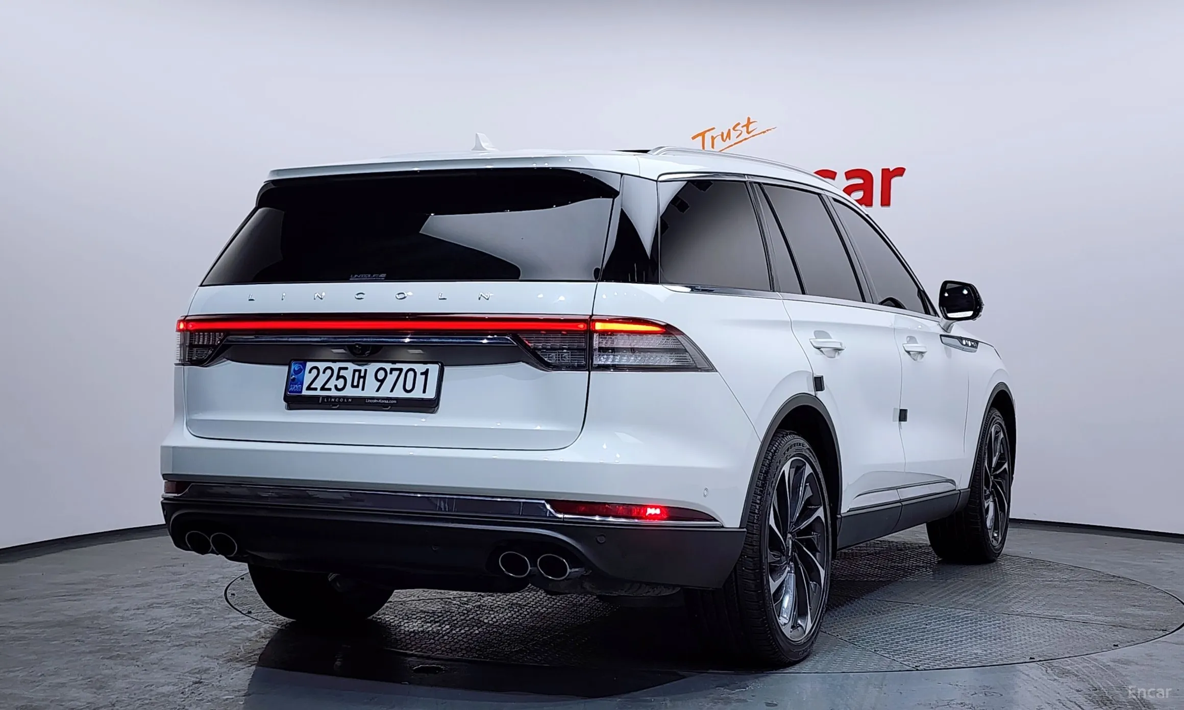 Lincoln Aviator 2nd Generation превью 2
