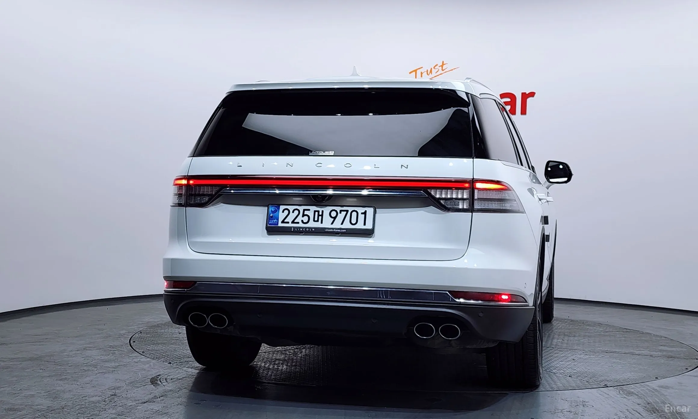 Lincoln Aviator 2nd Generation превью 4