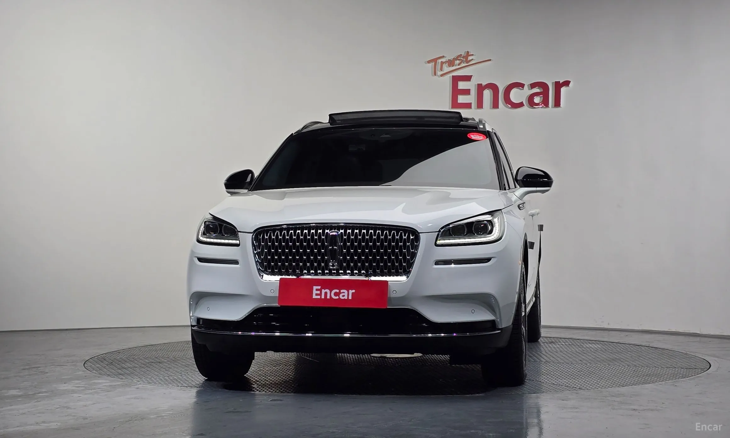 Lincoln Corsair превью 3