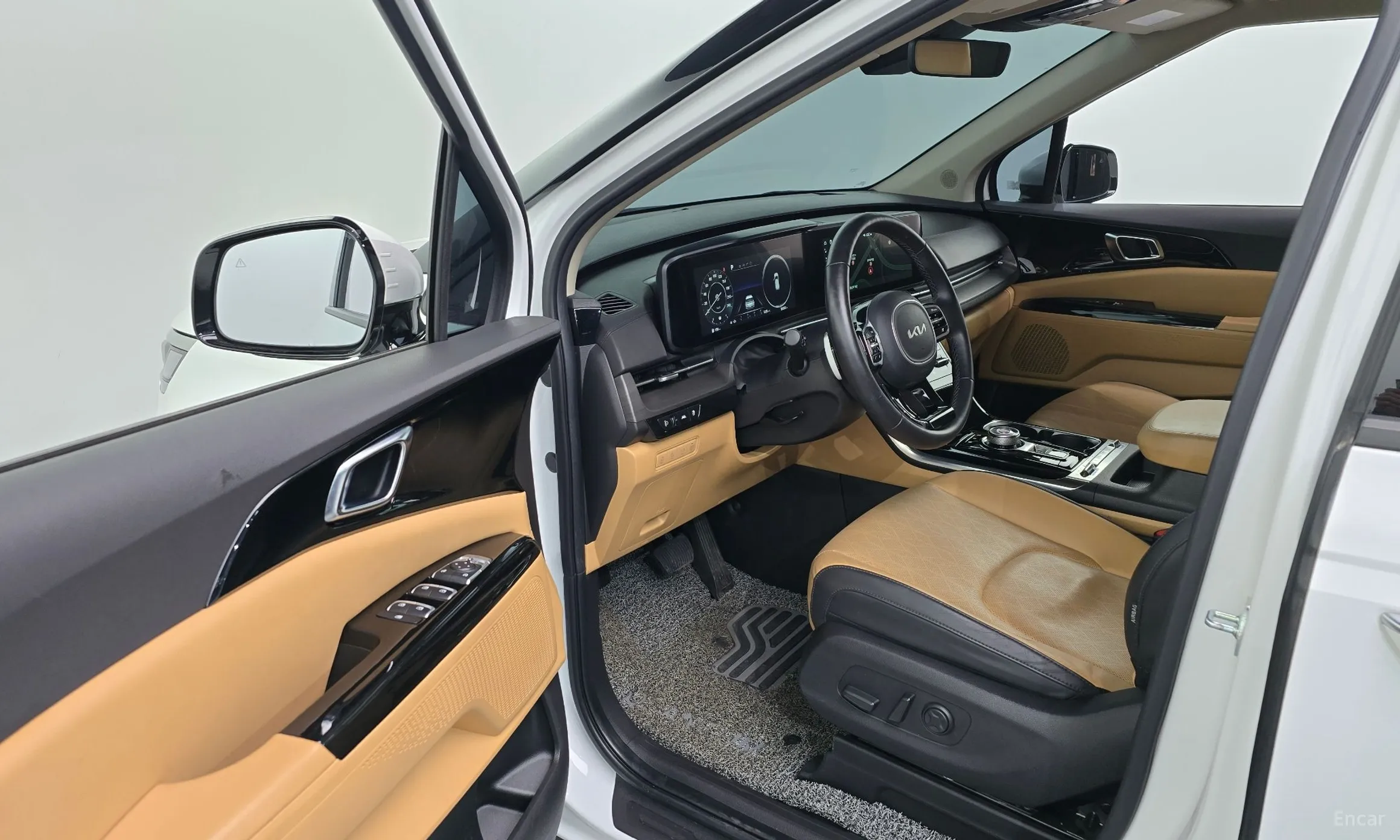 Kia Carnival Gen 4 превью 10