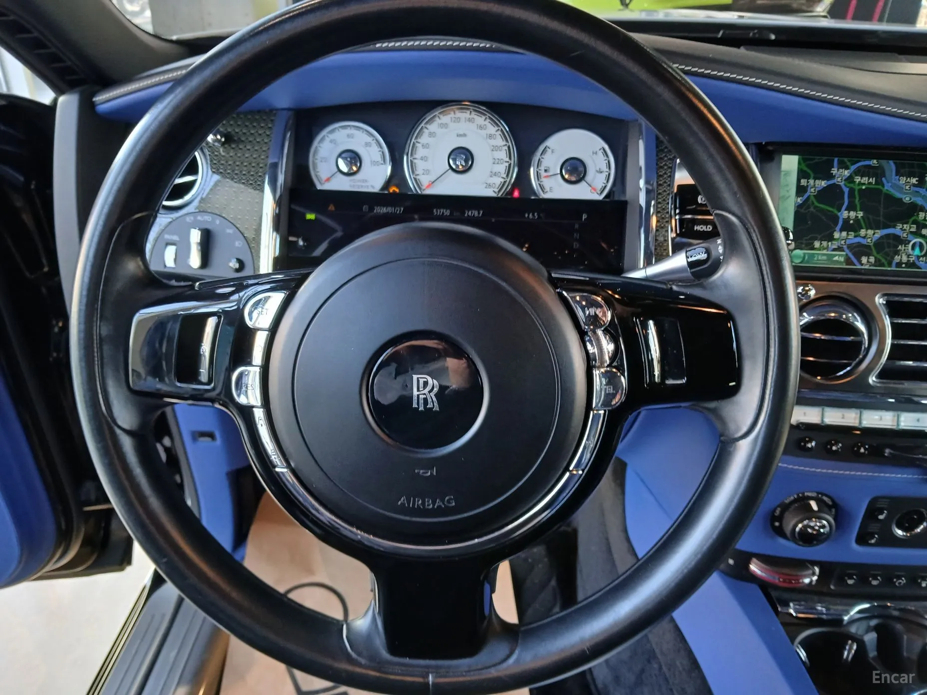 Rolls-Royce Ghost превью 13