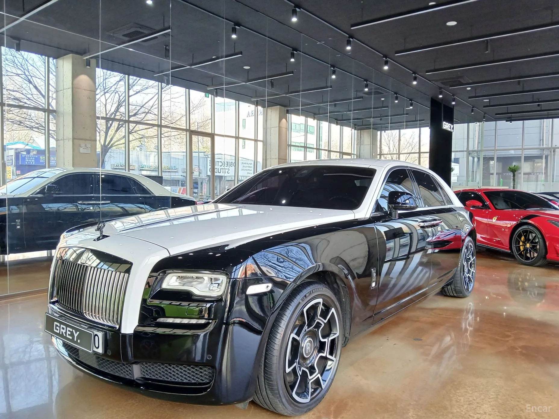 Rolls-Royce Ghost превью 2