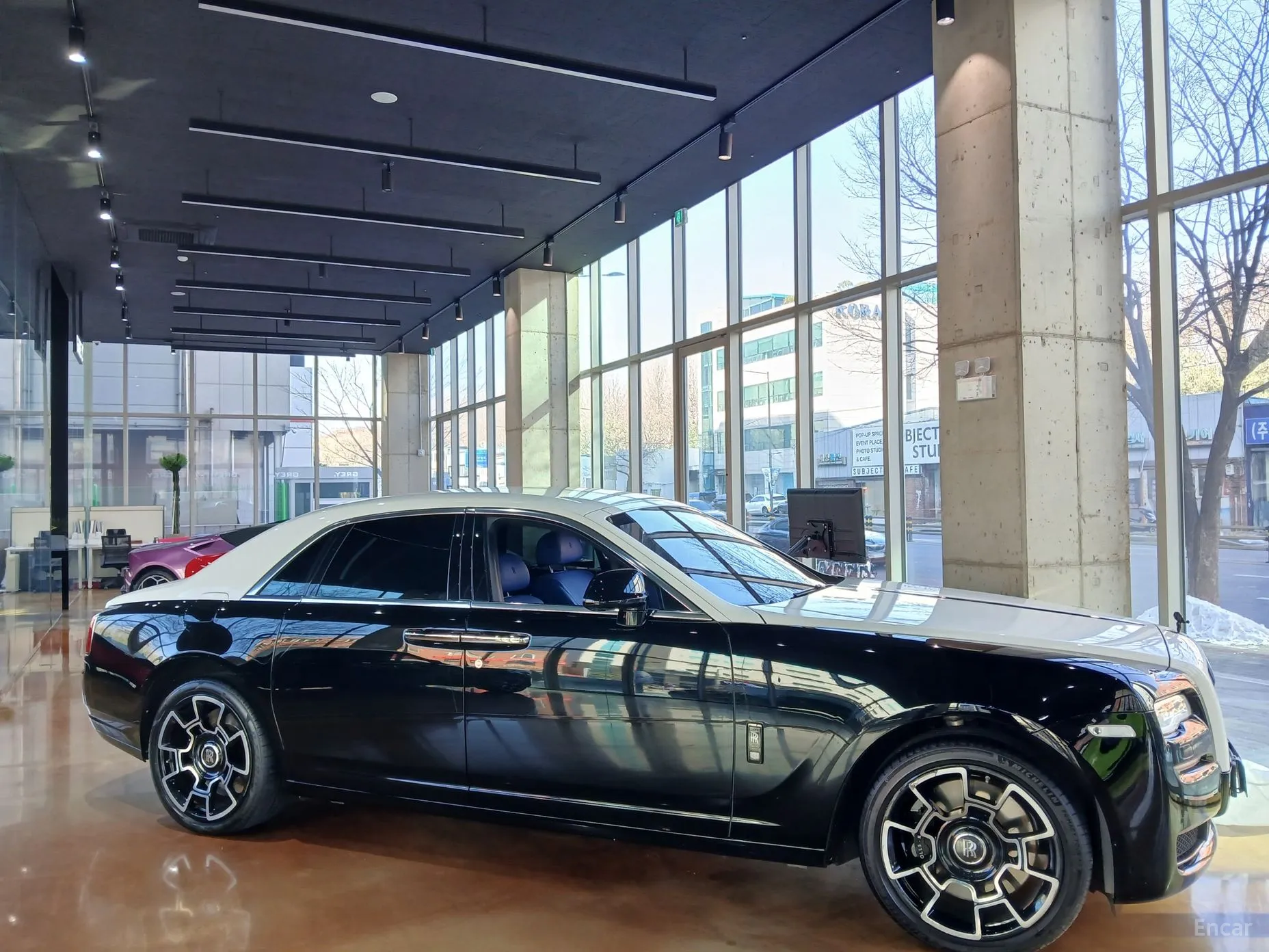 Rolls-Royce Ghost превью 3