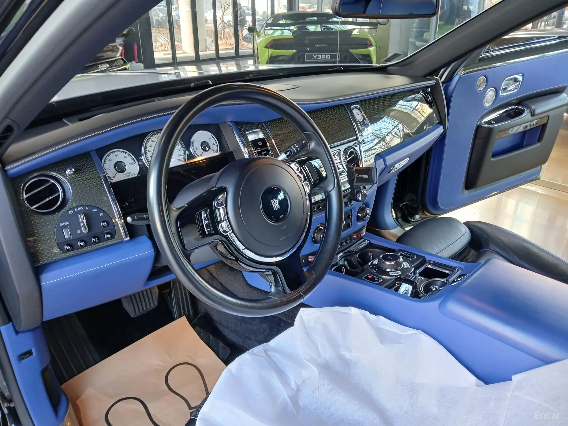 Rolls-Royce Ghost превью 8