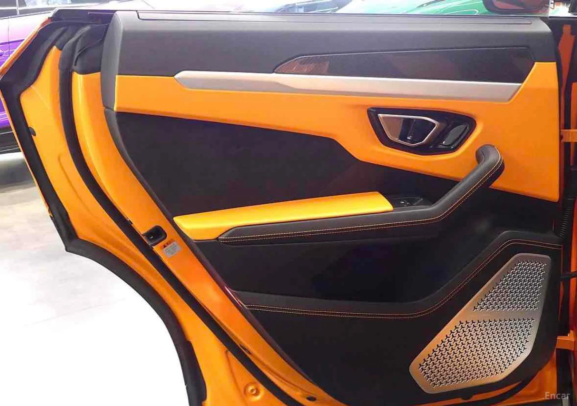 Lamborghini Urus превью 12