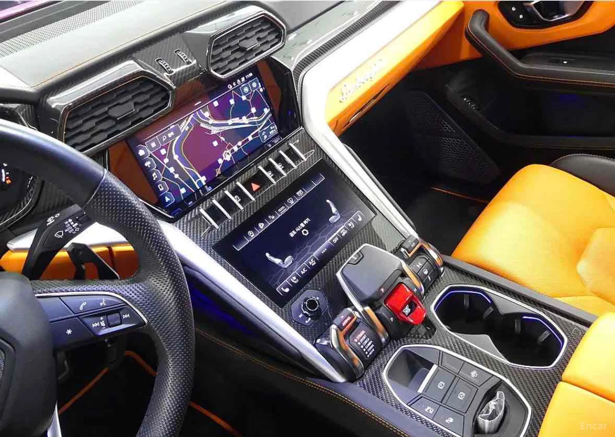 Lamborghini Urus превью 16