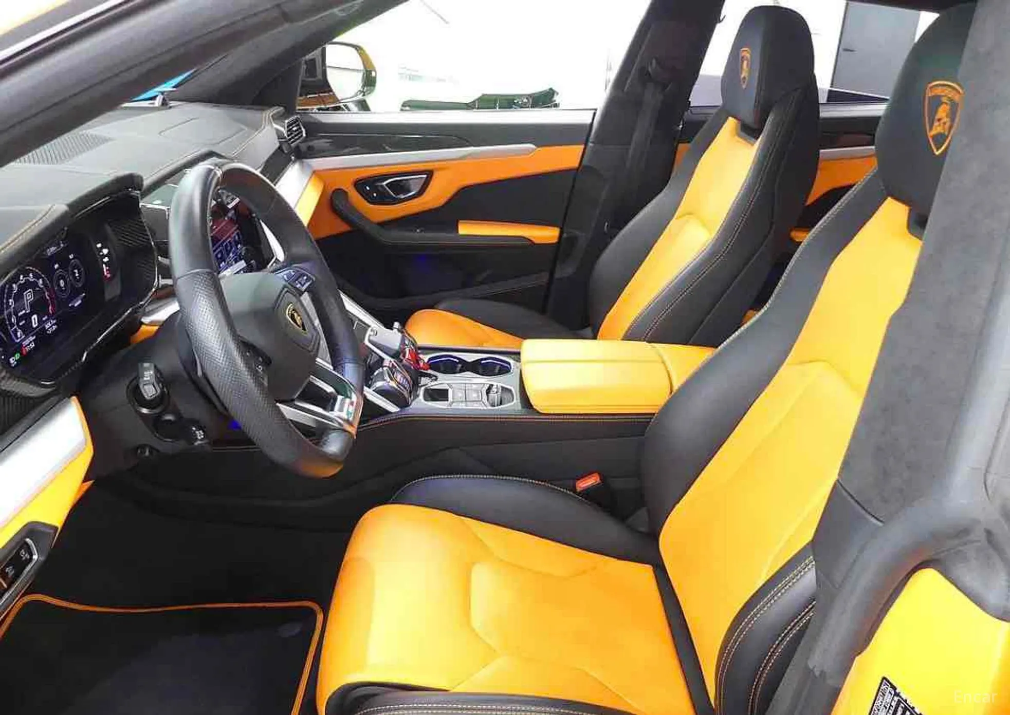 Lamborghini Urus превью 8